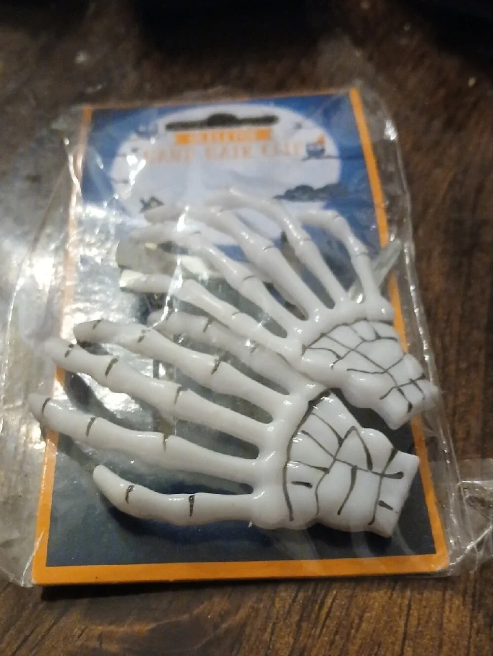 Skeleton Hand Hair Clips – White